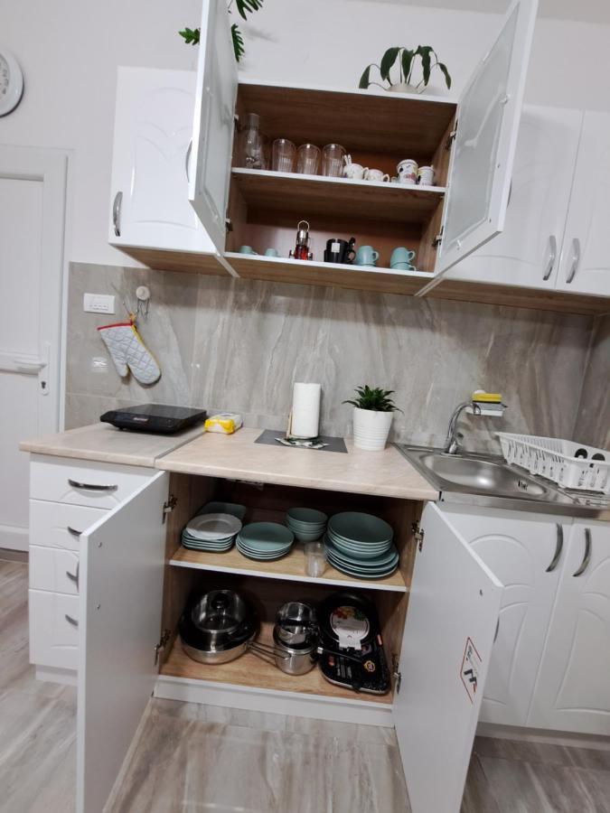 Studio Lotos Belgrado Buitenkant foto