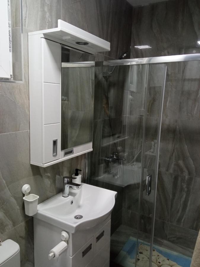Studio Lotos Belgrado Buitenkant foto